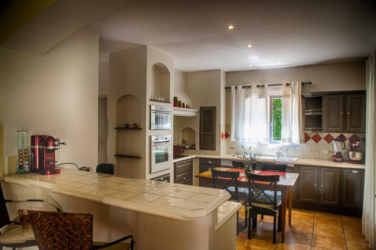 Auberge De Garance - Villa Prestige 5 Etoiles & Table Gastronomique Etoile Saint-Remy-de-Provence Bagian luar foto